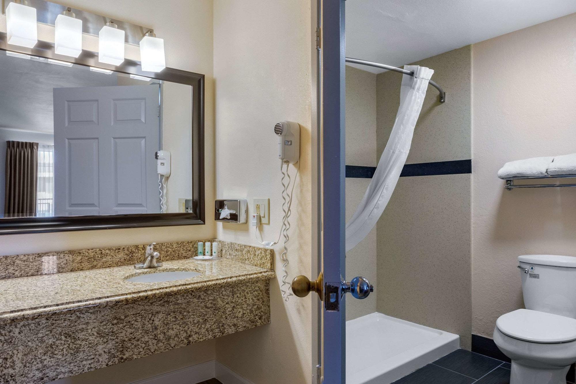 Quality Inn & Suites Хантингтон-Бич Экстерьер фото