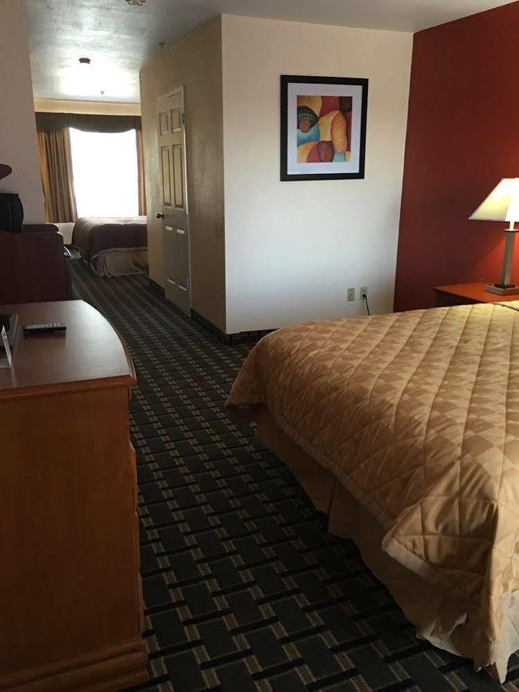 Quality Inn & Suites Хантингтон-Бич Экстерьер фото